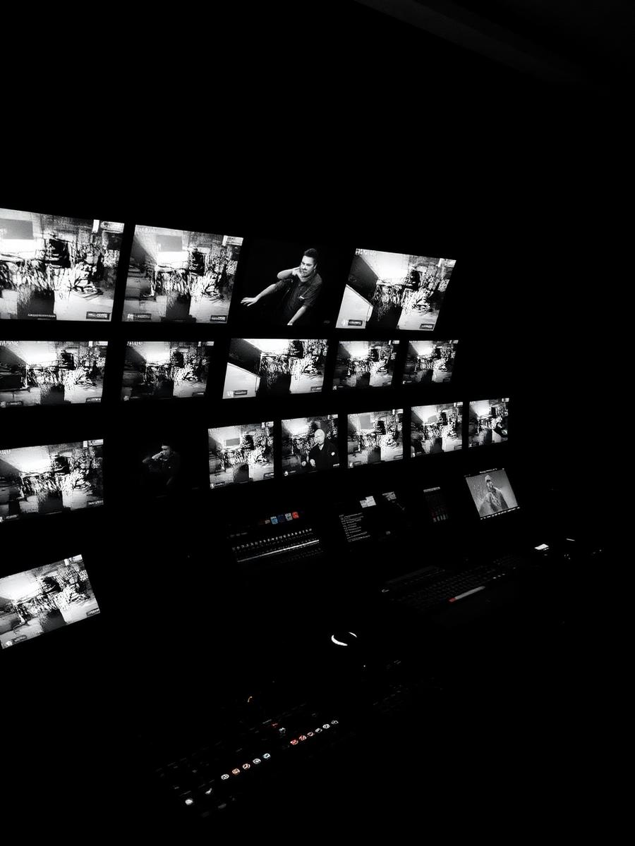 STREAMING / BROADCAST